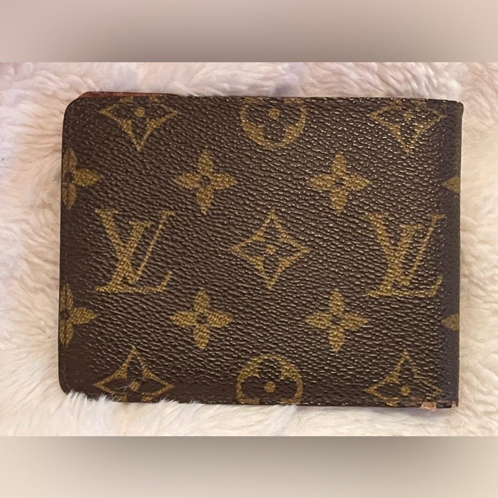 Louis Vuitton Multiple Wallet
Monogram Brown - Picture 2 of 16